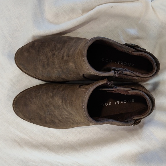 Rocket Dog Mindi Ankle Bootie - Picture 3 of 7